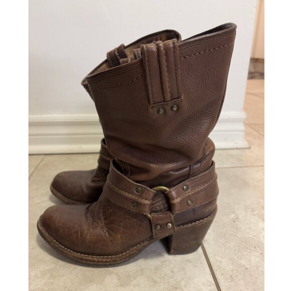 FRYE Vintage Brown Leather Carmen Harness Boots - Picture 4 of 6